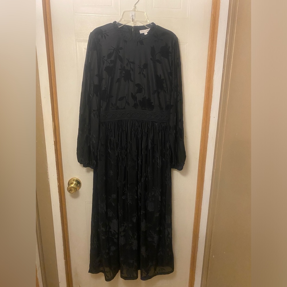 Baltic Born Christine Black Velvet Burnout Floral Midi Dress - Picture 4 of 13
